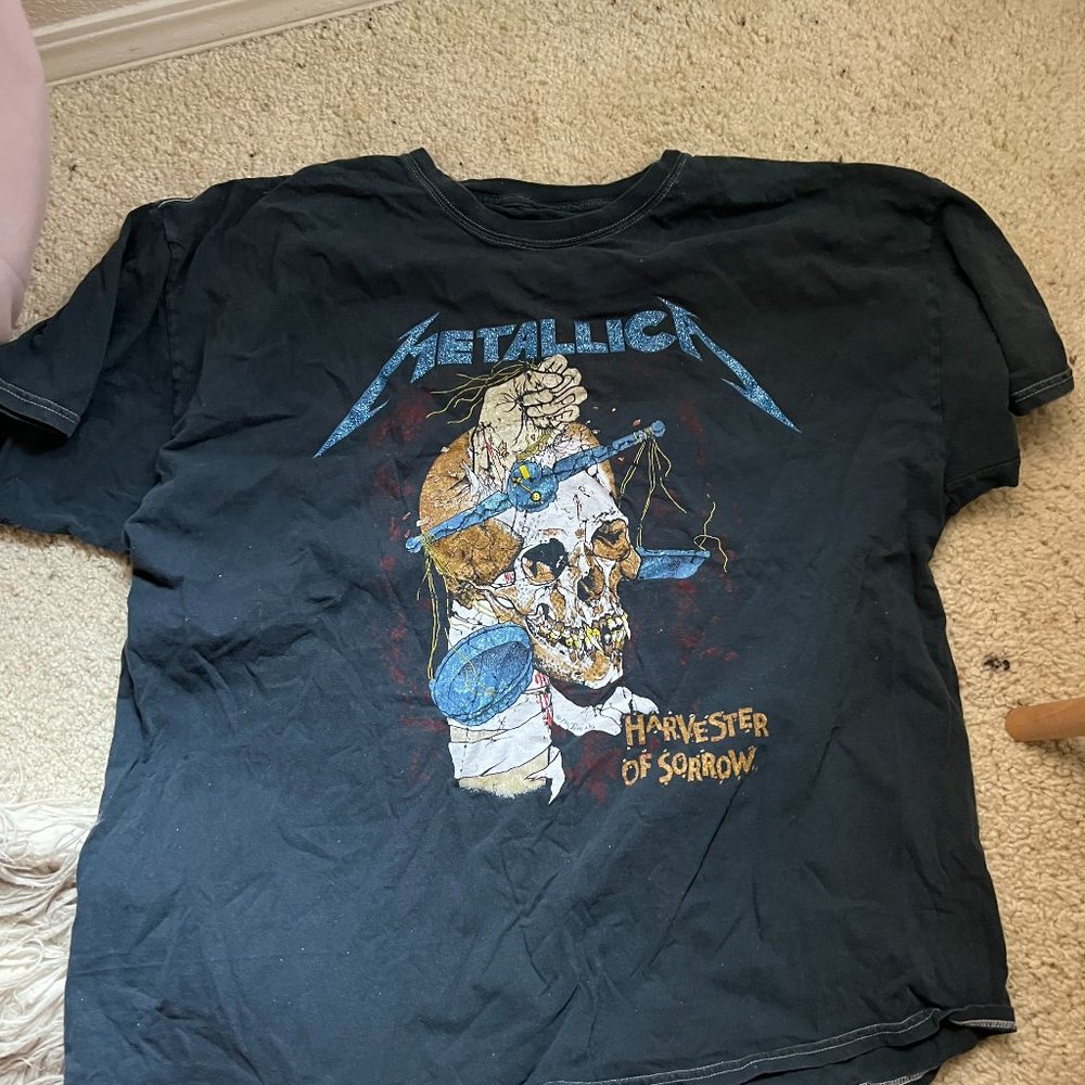 URBAN OUTFITERS Oversized Metallica Shirt